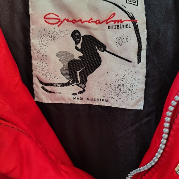 Vintage Sportalm Austria  RED Women's Embroidered Hooded Jacket - Picture 4 of 4